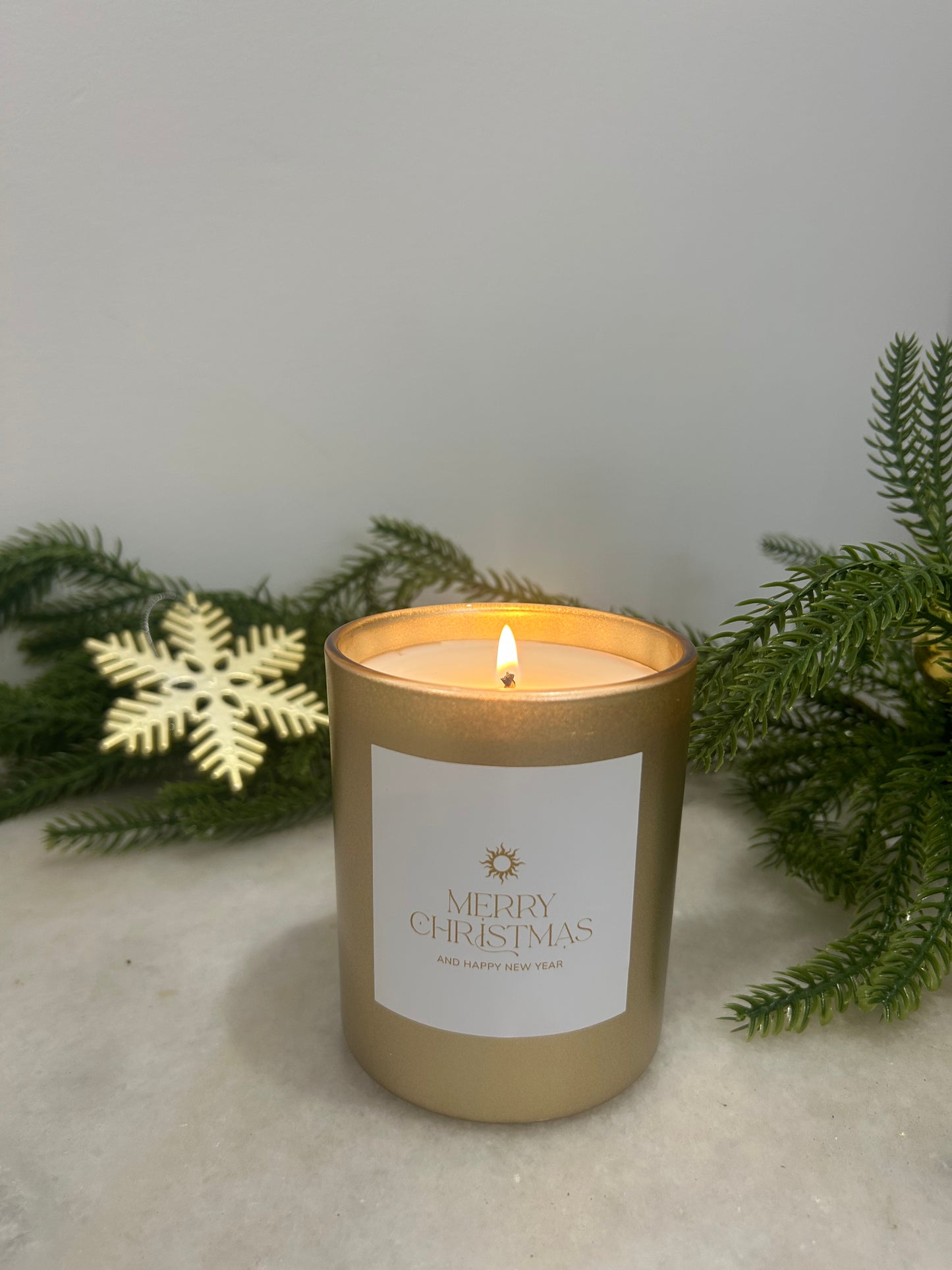 Christmas Candle - Blackcurrant & Plum (Night Before Xmas Type)